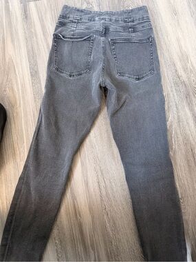 Women’s GOOD AMERICAN jeans Slim Stretch Jeans in Charcoal grey - size 4